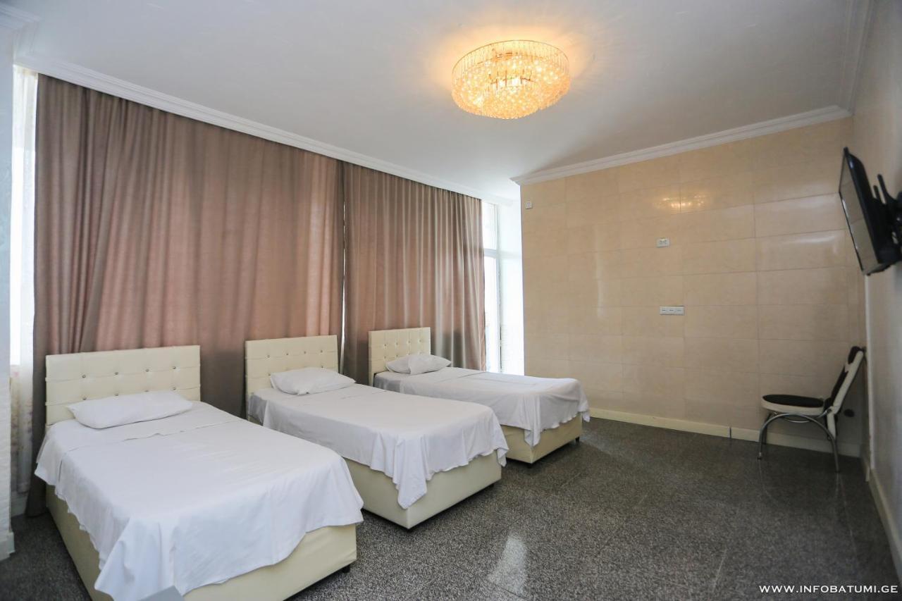 Hotel Carleone Batumi Exterior foto