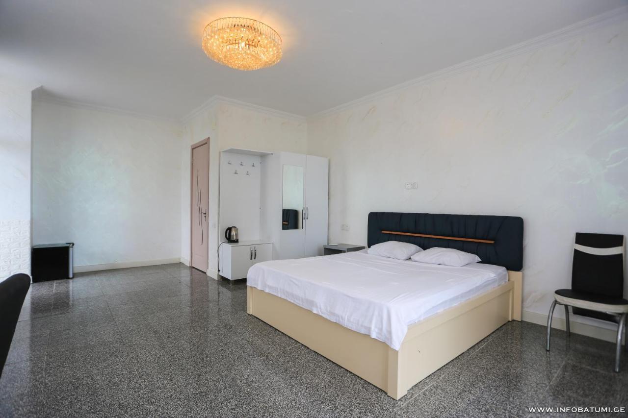 Hotel Carleone Batumi Exterior foto