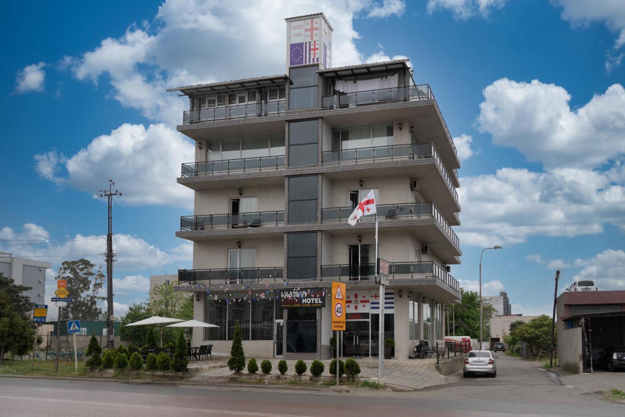 Hotel Carleone Batumi Exterior foto