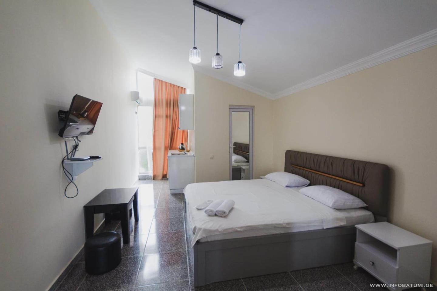 Hotel Carleone Batumi Exterior foto